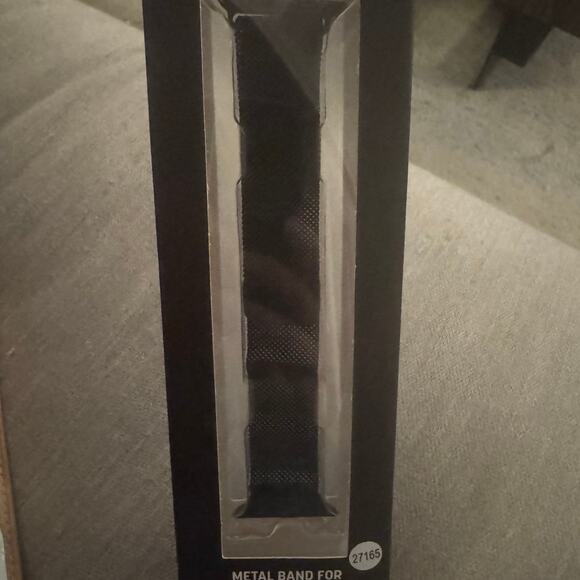 Black Metal Band for Apple Watch - Picture 2 of 4